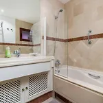 Beachfront, 3pools, King Bed, Free Gymparking * Marbella
