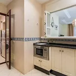 Apartamento Beachfront, 3pools, King Bed, Free Gymparking