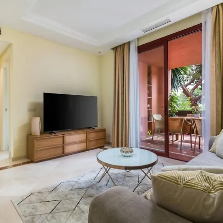 Elviria Beachfront 3 Pools 250M To Sand