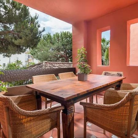 Beachfront, 3pools, King Bed, Free Gymparking Appartamento