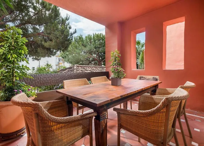 Beachfront, 3pools, King Bed, Free Gymparking Apartament