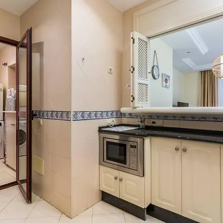 公寓 Beachfront, 3pools, King Bed, Free Gymparking