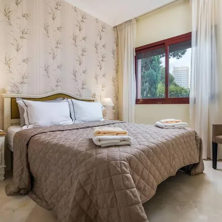 Beachfront, 3pools, King Bed, Free Gymparking Marbella