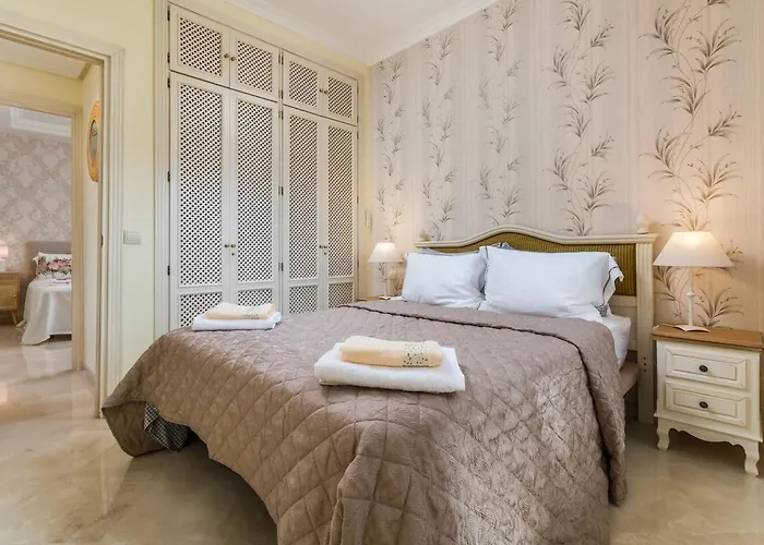 Apartament Beachfront, 3pools, King Bed, Free Gymparking *
